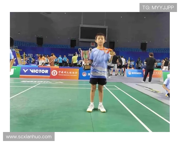 成都羽毛球队在挑战赛中以61分稳居积分榜首位展现强劲实力 成都羽毛球队在挑战赛中以61分稳居积分榜首位展现强劲实力